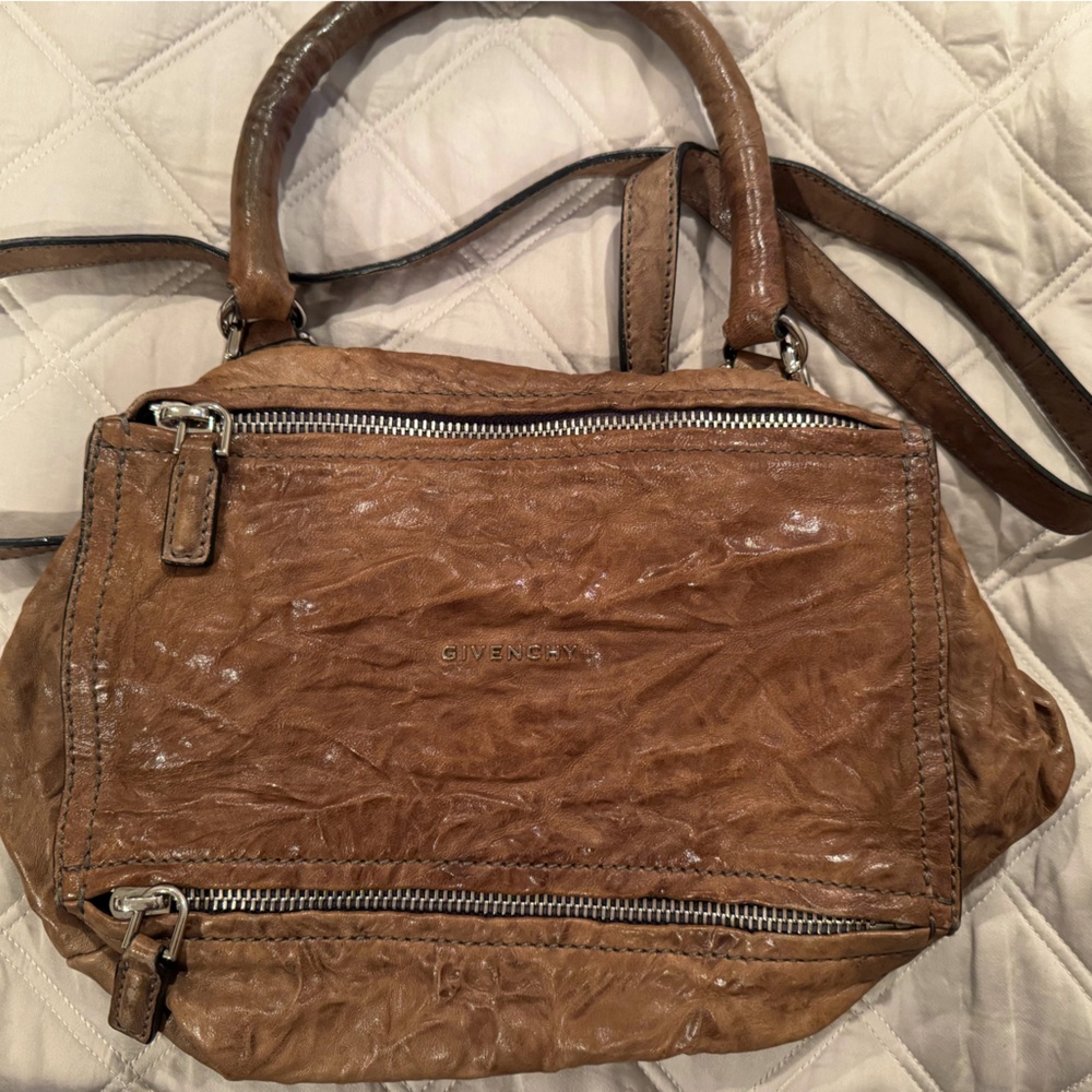 Givenchy leather pandora 2way crossbody bag in brown leather - size medium.